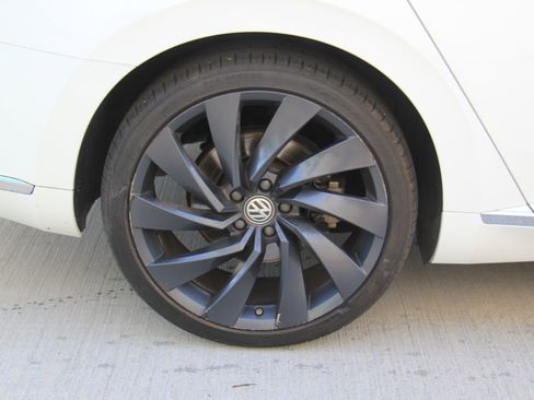 Used 2020 Volkswagen Arteon SEL image 32