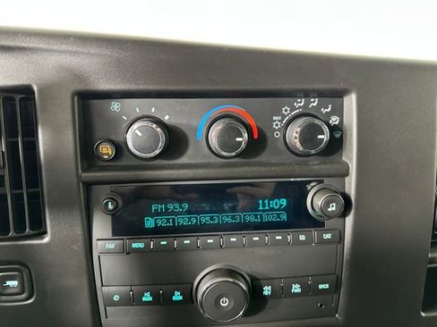 Used 2024 Chevrolet Express 2500 image 22
