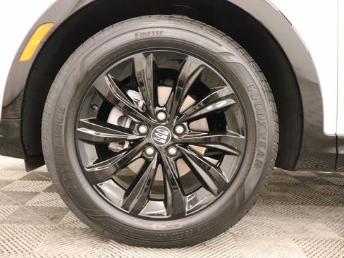 Used 2025 Buick Envista Sport Touring w/ Convenience I Package FWD image 6