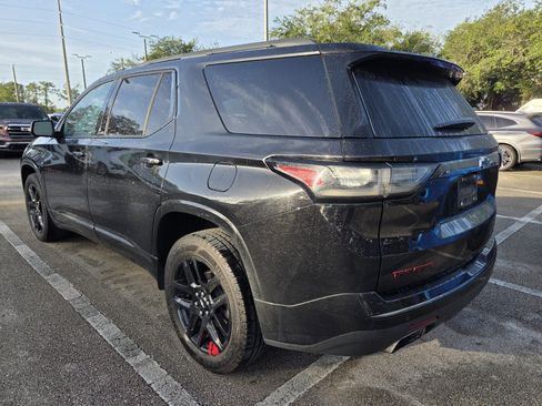 Used 2021 Chevrolet Traverse Premier w/ Redline Edition FWD image 3