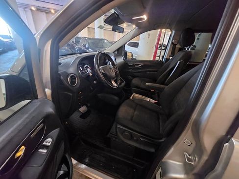 Used 2016 Mercedes-Benz Metris Passenger image 16