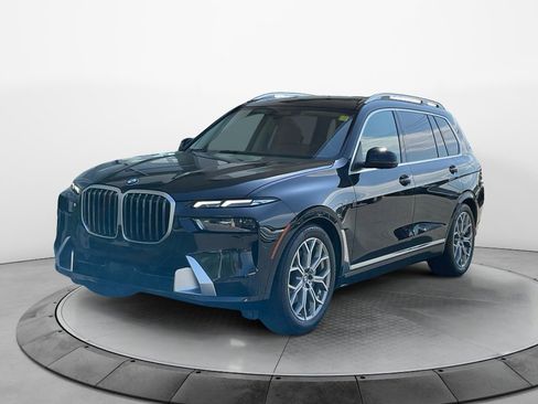 Used 2024 BMW X7 xDrive40i AWD/4WD image 3