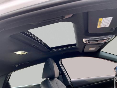 Certified 2025 Hyundai Elantra N Line FWD image 30