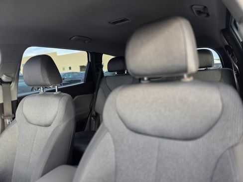 Used 2019 Hyundai Santa Fe SEL image 13