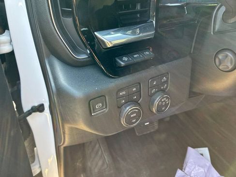 Used 2023 Chevrolet Silverado 1500 High Country AWD/4WD image 16