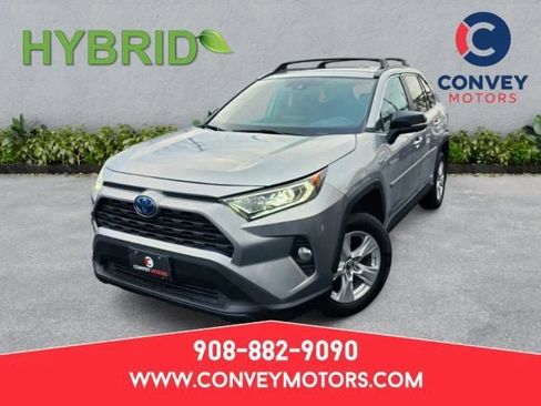 Used 2019 Toyota RAV4 XLE w/ Convenience Package image 1