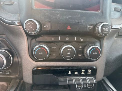 Used 2022 RAM 1500 Big Horn w/ Built-to-serve Edition image 7