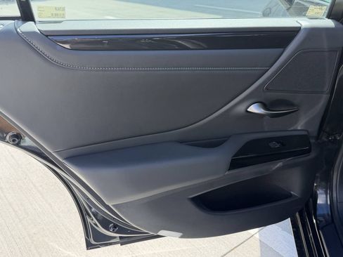 Used 2024 Lexus ES 350 w/ Accessory Package (Z2) FWD image 23