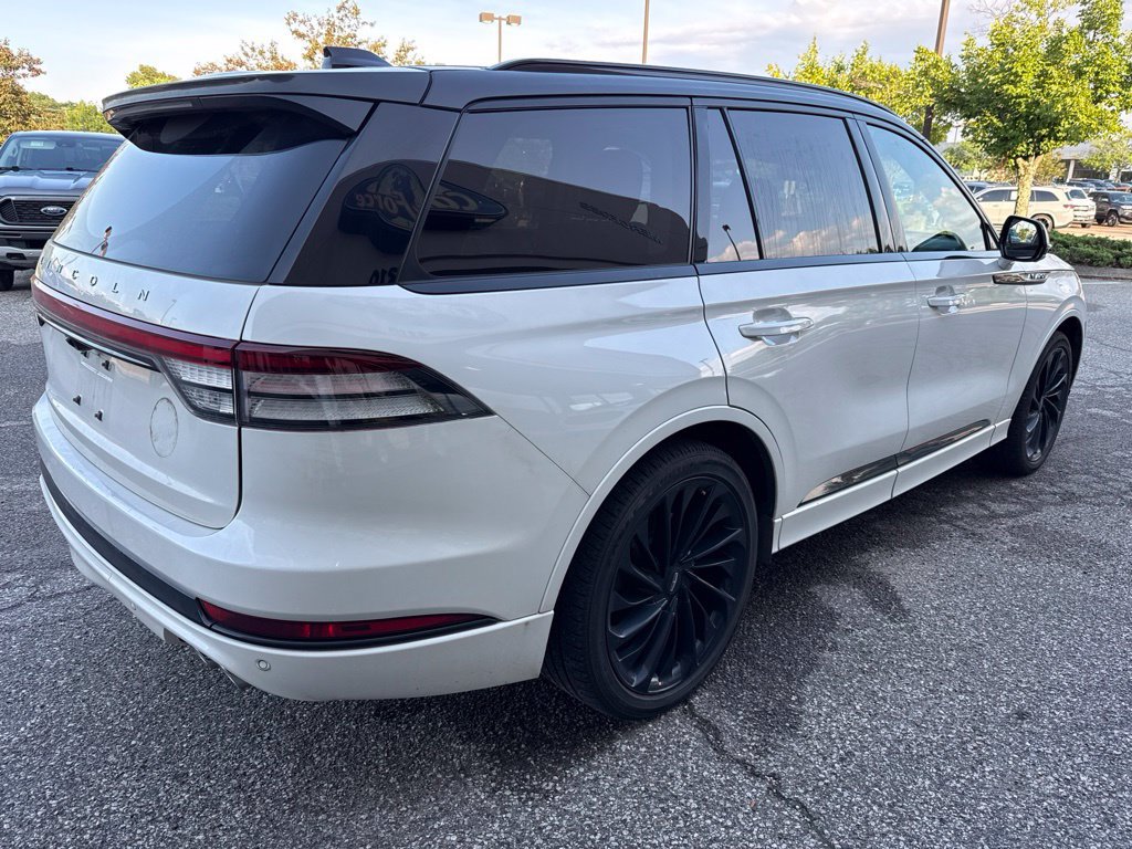 Used 2025 Lincoln Aviator Reserve w/ Equipment Group 201A AWD/4WD image 11