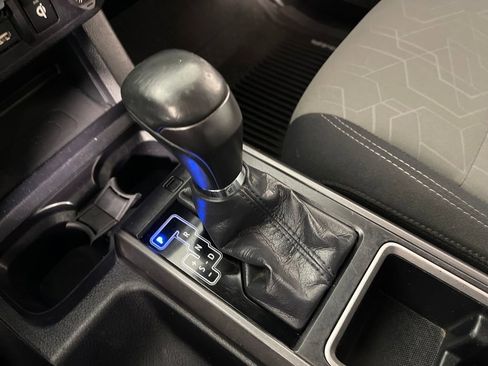 Certified 2020 Toyota Tacoma TRD Off-Road w/ Technology Package image 22