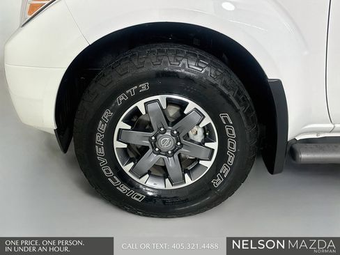 Used 2020 Nissan Frontier PRO-4X w/ Pro-4x Utility Package AWD/4WD image 32