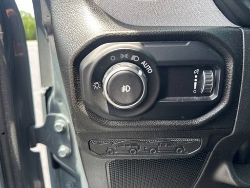 Used 2024 Jeep Wrangler Unlimited Sport AWD/4WD image 27
