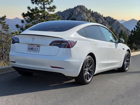 Used 2023 Tesla Model 3 Standard Range RWD image 7