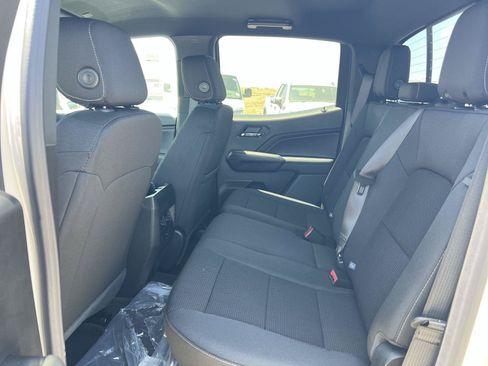 New 2026 GMC Canyon Elevation w/ LPO, Black Badging Package RWD image 24
