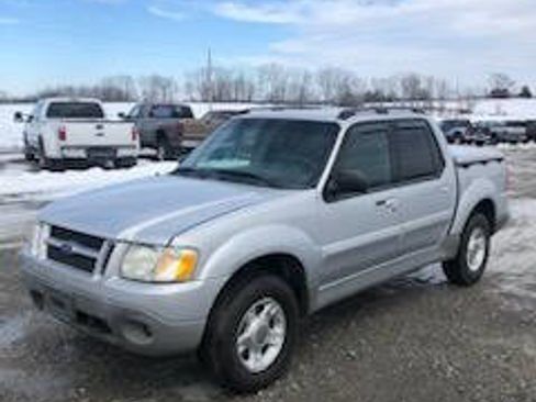 Used 2002 Ford Explorer Sport Trac 4x4 image 2
