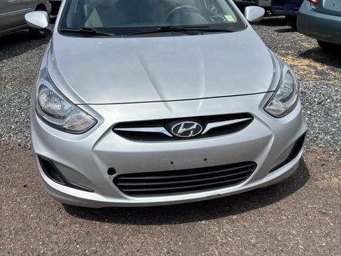 Used 2012 Hyundai Accent GLS FWD image 13
