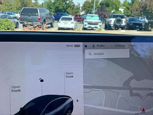 Used 2022 Tesla Model Y Long Range AWD/4WD image 35