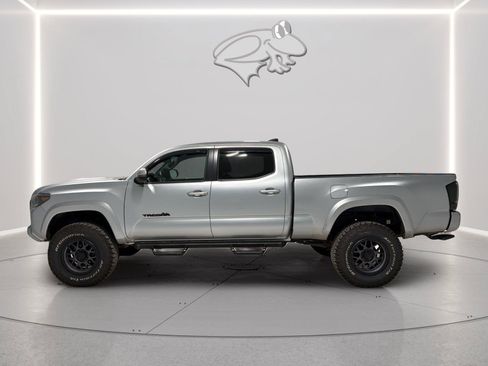 Used 2023 Toyota Tacoma TRD Sport w/ Black Out Package (TMS) AWD/4WD image 2