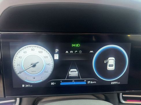 Used 2024 Hyundai Elantra SEL FWD image 8