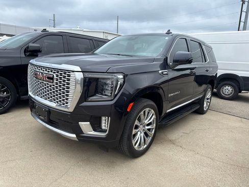 Used 2023 GMC Yukon Denali RWD image 3