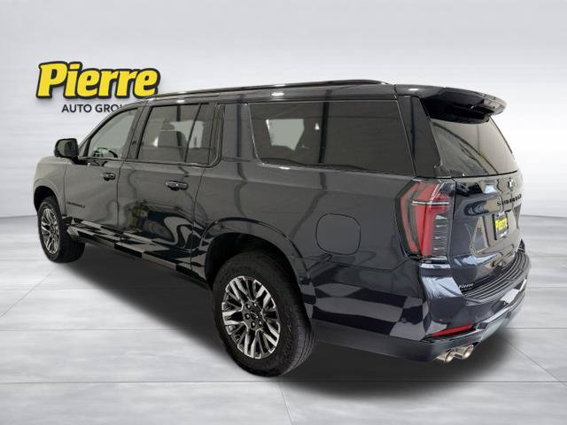Used 2025 Chevrolet Suburban Z71 AWD/4WD image 2