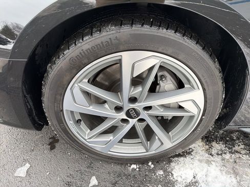 Used 2025 Audi A4 2.0T Premium w/ Convenience Package image 10