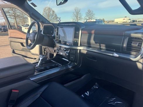 Used 2022 Ford F150 Lariat w/ Equipment Group 502A High image 39