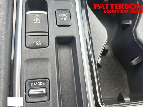 Used 2024 Nissan Pathfinder SV FWD image 13