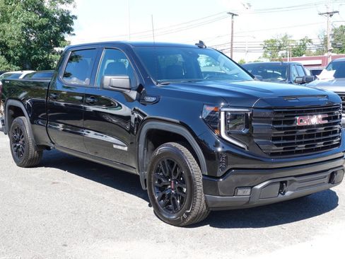 Used 2024 GMC Sierra 1500 Elevation w/ Preferred Package AWD/4WD image 3