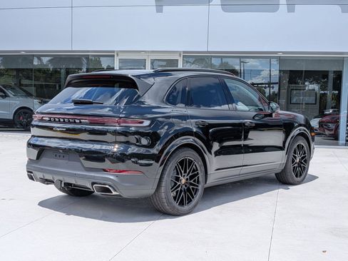 New 2026 Porsche Cayenne AWD/4WD image 9