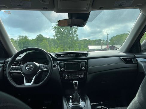 Used 2019 Nissan Rogue SV AWD/4WD image 34