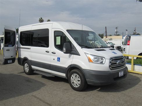 Used 2018 Ford Transit 150 XLT image 5