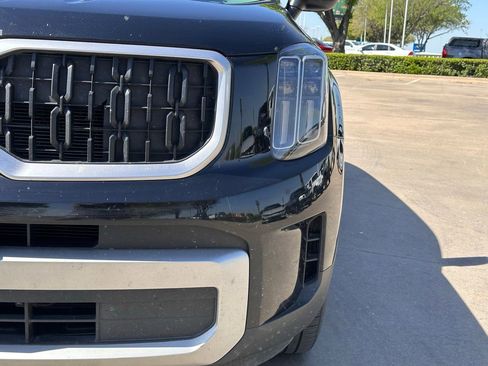 Used 2024 Kia Telluride EX w/ EX Captain's Chair Package image 4