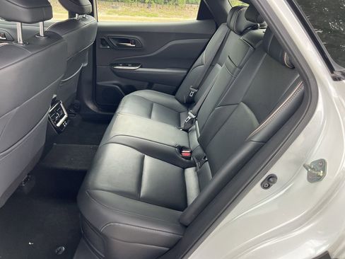 Used 2025 Toyota Crown Platinum AWD/4WD image 10
