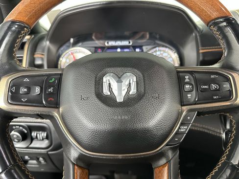 Used 2022 RAM 1500 Limited image 12