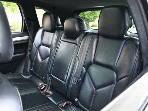 Used 2016 Porsche Cayenne GTS AWD/4WD image 13