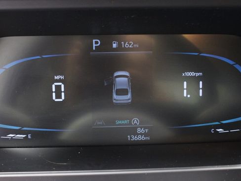 Used 2025 Hyundai Elantra SE FWD image 28