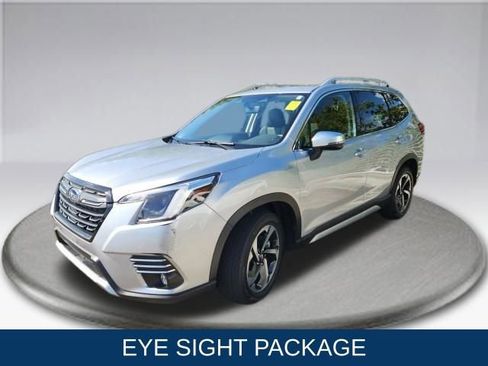 Used 2023 Subaru Forester Touring image 13