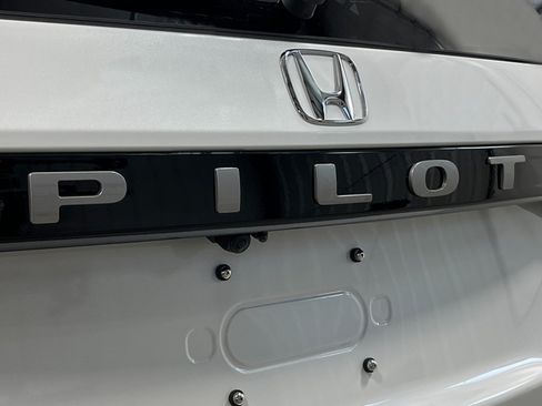New 2026 Honda Pilot Elite image 7