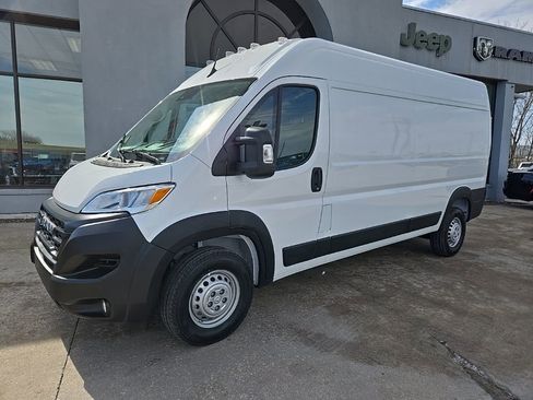 New 2026 RAM ProMaster 2500 w/ Convenience Group image 3