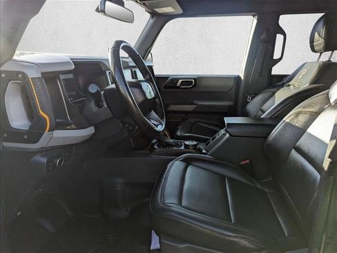 Used 2022 Ford Bronco Badlands image 17