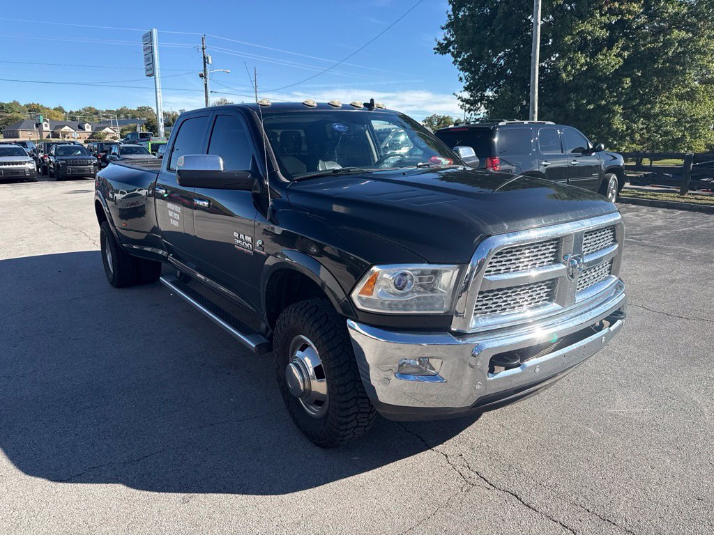 Used 2018 RAM 3500 Laramie AWD/4WD image 2
