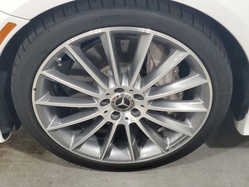 Used 2023 Mercedes-Benz E 450 Coupe image 4