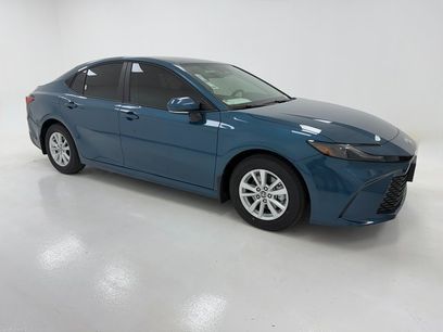 New 2026 Toyota Camry LE w/ Convenience Package