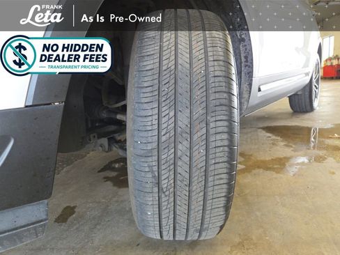 Used 2018 Ford Explorer XLT w/ Equipment Group 202A AWD/4WD image 27