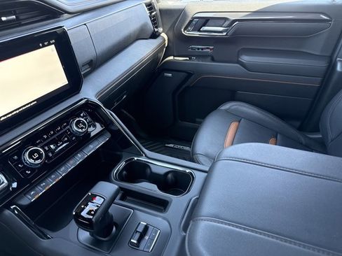 Used 2025 GMC Sierra 1500 AT4 w/ AT4 Premium Package image 23