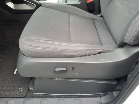 Used 2022 Nissan Frontier SV w/ Technology Package image 13