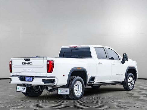 Used 2025 GMC Sierra 3500 Denali Ultimate AWD/4WD image 4