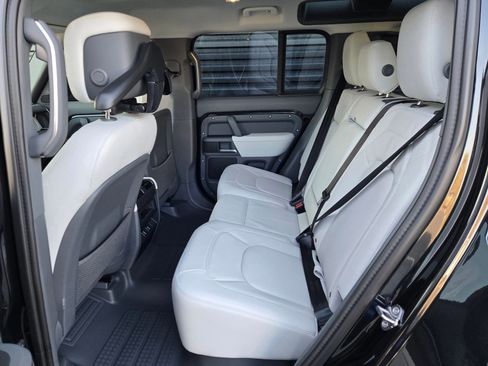 New 2026 Land Rover Defender 110 X-Dynamic SE AWD/4WD image 7