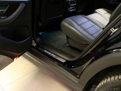 Used 2020 Mercedes-Benz GLS 450 4MATIC image 32